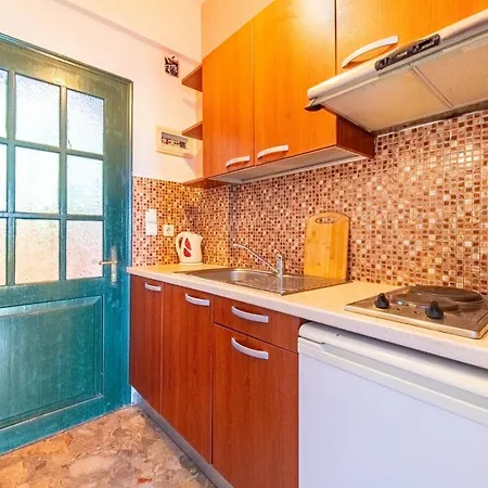 Arianna Ground Floor 4 *