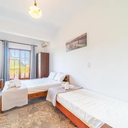 Arianna Ground Floor 4 Apartment *